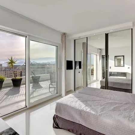 Penthouse 4 - 50m De La Rue D'antibes *